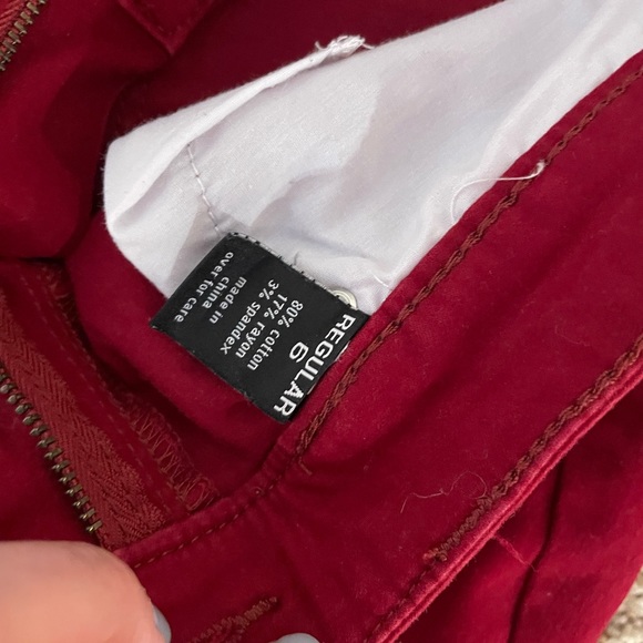 Red pants - Picture 2 of 4